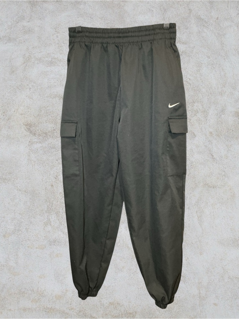 Nike Men’s Black Cargo Jogger Pants